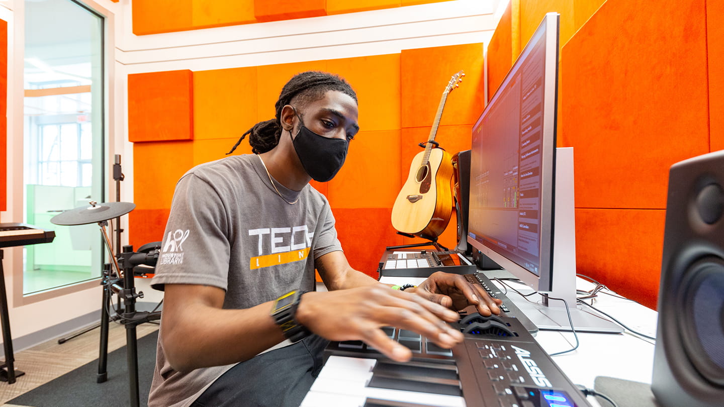 TECHLink Dixon Powered by Aramco Brings High-Tech to Houston Neighborhood