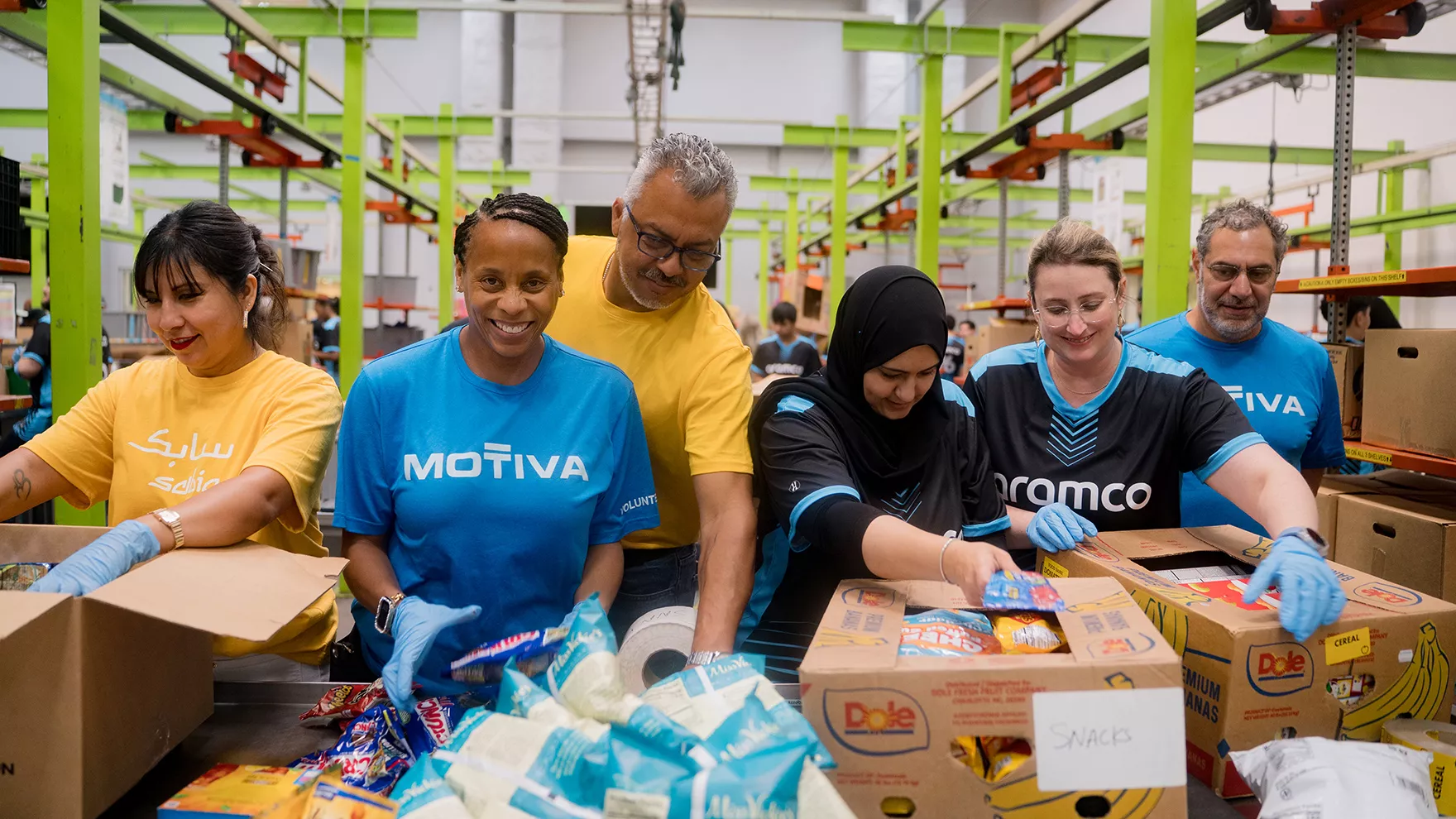 Aramco Americas volunteers support food banks