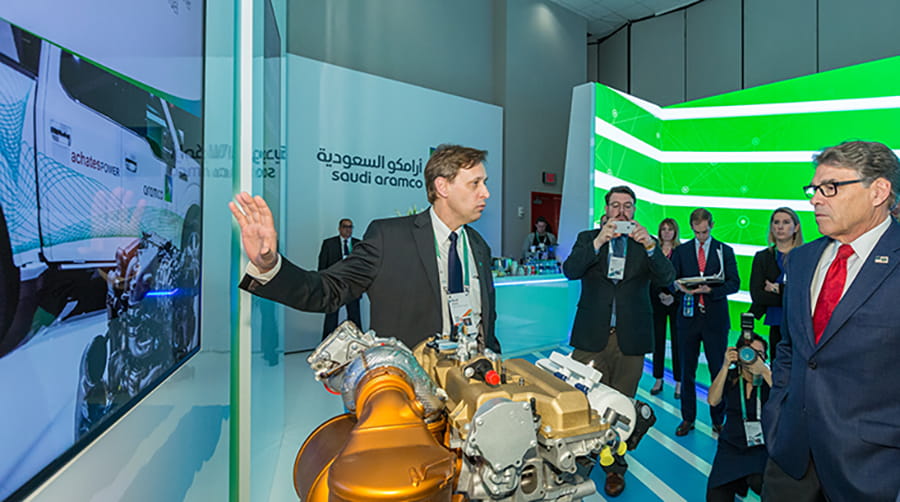 Detroit Research Center Leader David Cleary and US Dept. of Energy Secretary Rick Perry discuss Aramco's ultra-clean engines.