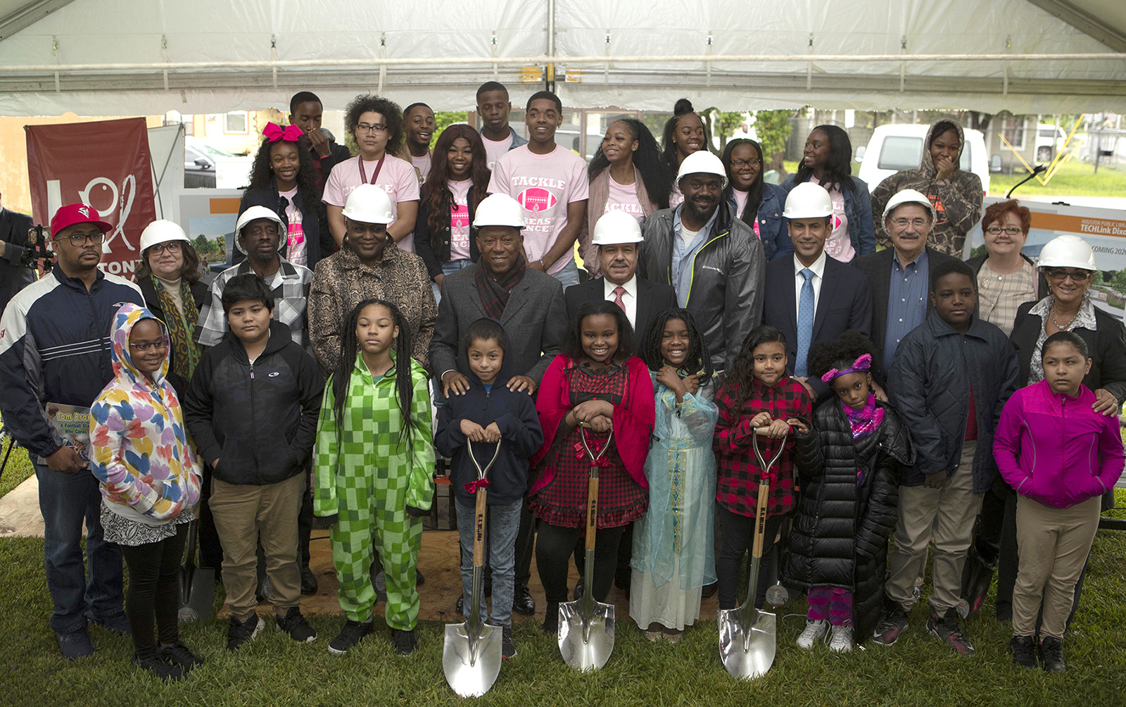 Aramco joined about 75 city officials, community leaders and school children October 24 for a groundbreaking ceremony to construct a new Dixon Houston Public Library