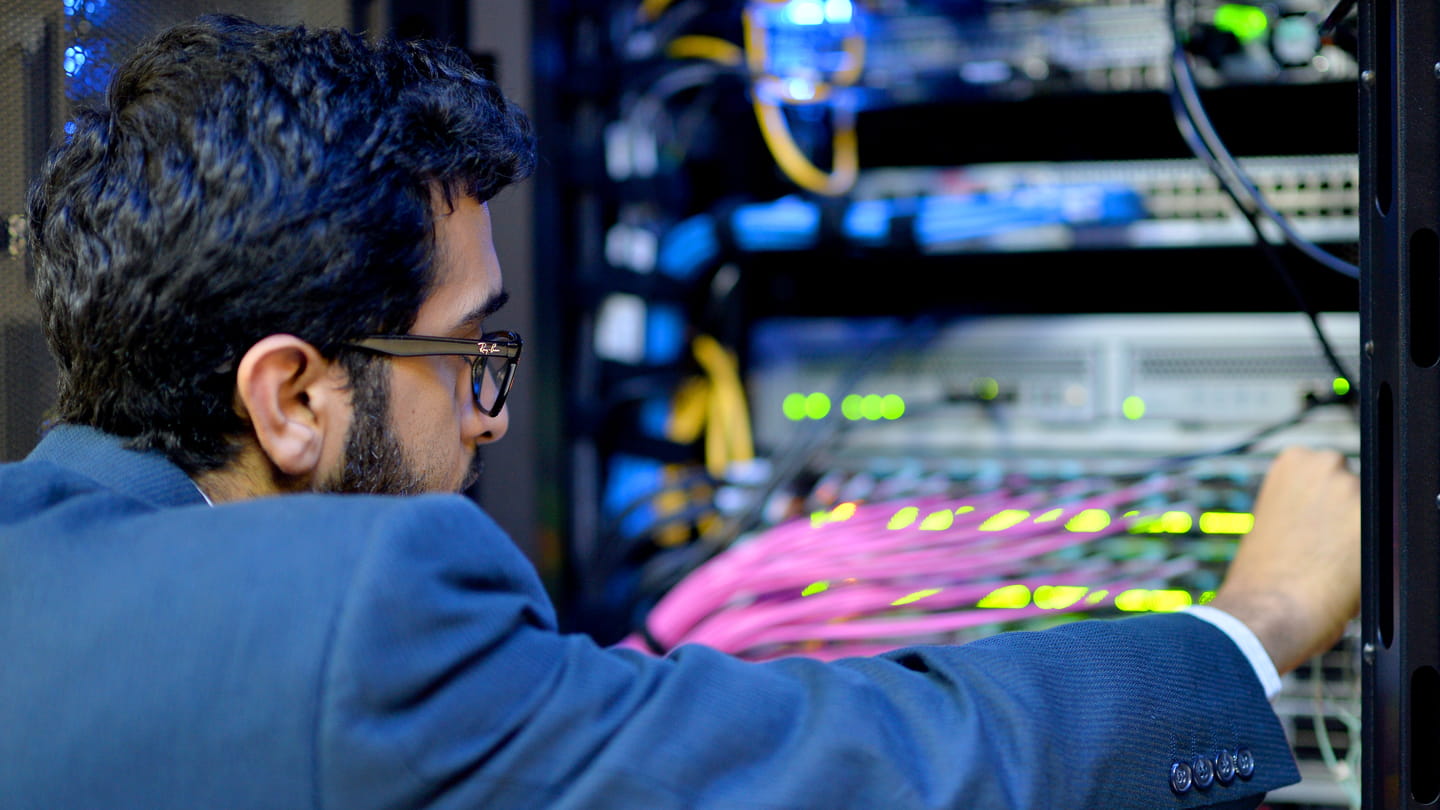 Computer specialist, Saudi Aramco