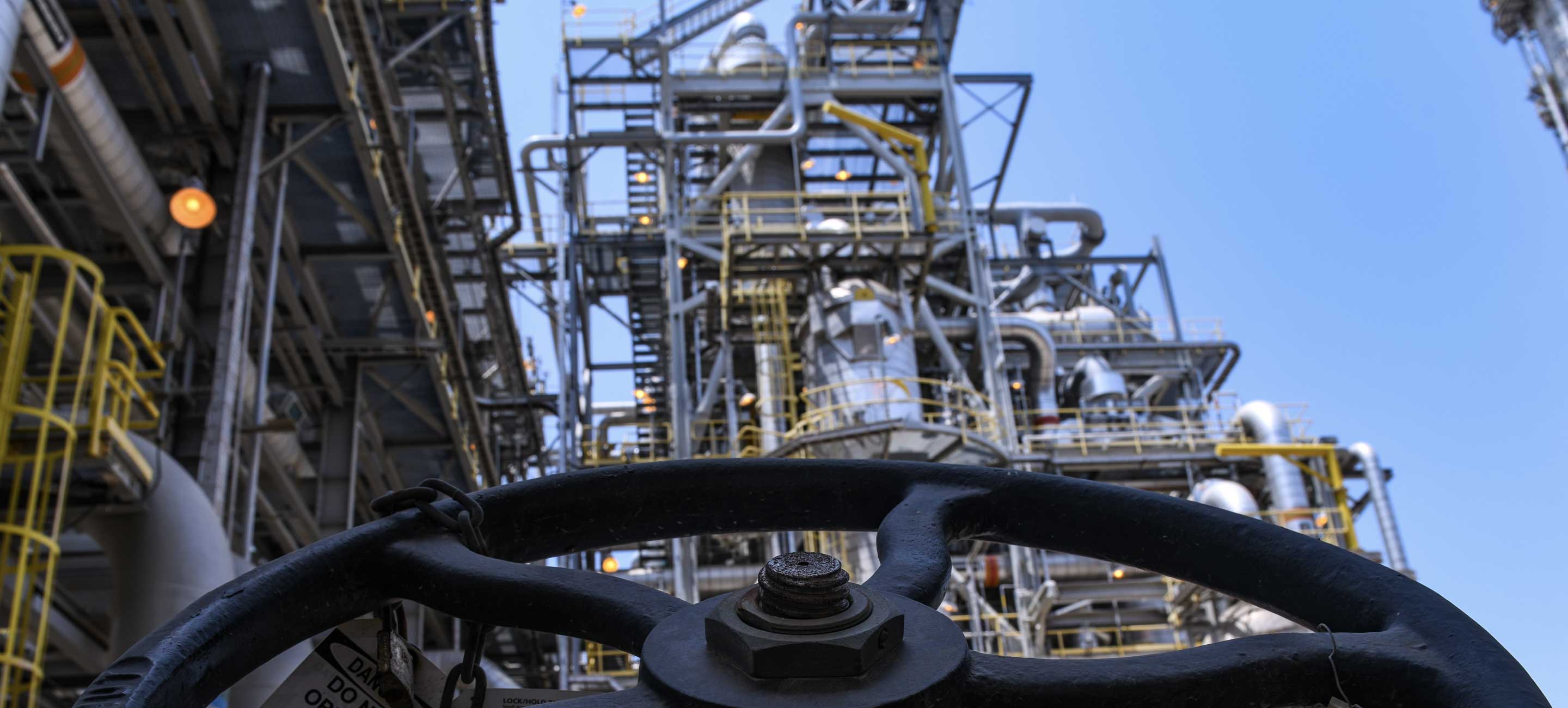 Jazan — our new smart self-powering refinery | Aramco Americas